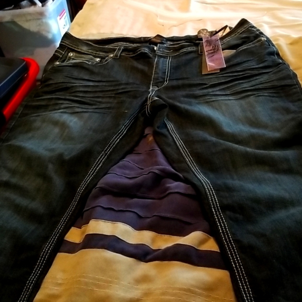 Suko capris jeans dark wash size 20w